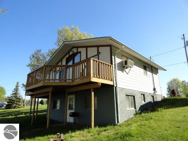 2840 Huckleberry Trl, Farwell, MI 48622 photo 1