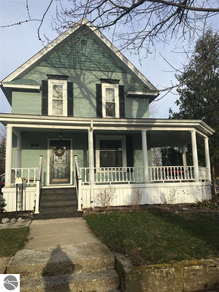 225 S Maple Ave, Alma, MI 48801 photo 2