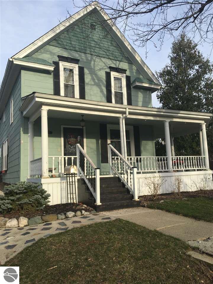 225 S Maple Ave, Alma, MI 48801 photo 1