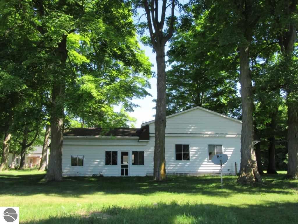 320 Euclid, Mcbain, MI 49657 photo 3