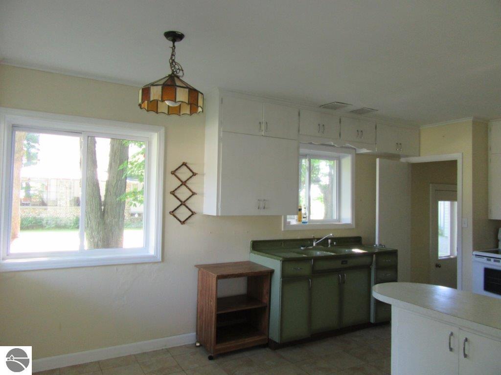 320 Euclid, Mcbain, MI 49657 photo 8