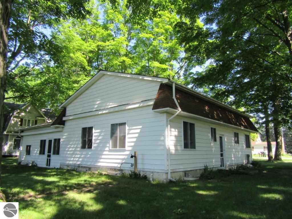 320 Euclid, Mcbain, MI 49657 photo 2