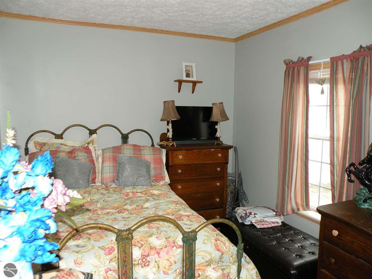 1399 N Hockaday Rd, Gladwin, MI 48624 photo 14