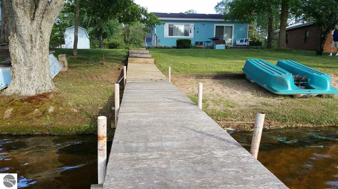 3651 E Shore Dr, Weidman, MI 48893 photo 3