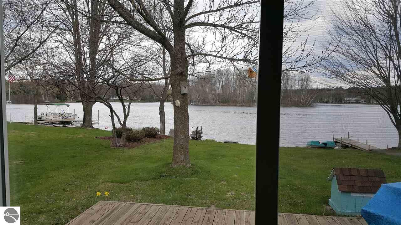 3651 E Shore Dr, Weidman, MI 48893 photo 25