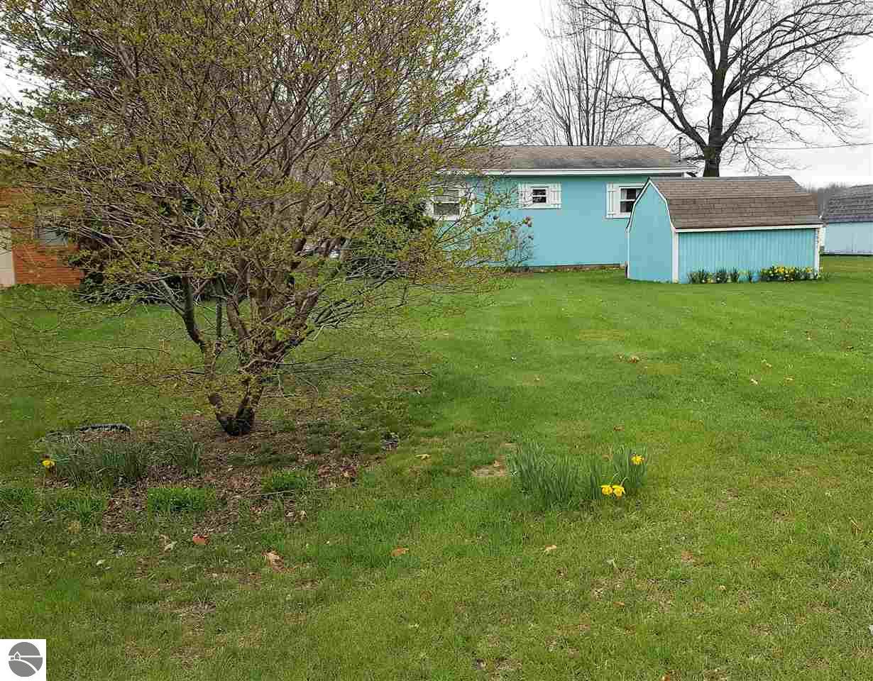 3651 E Shore Dr, Weidman, MI 48893 photo 7