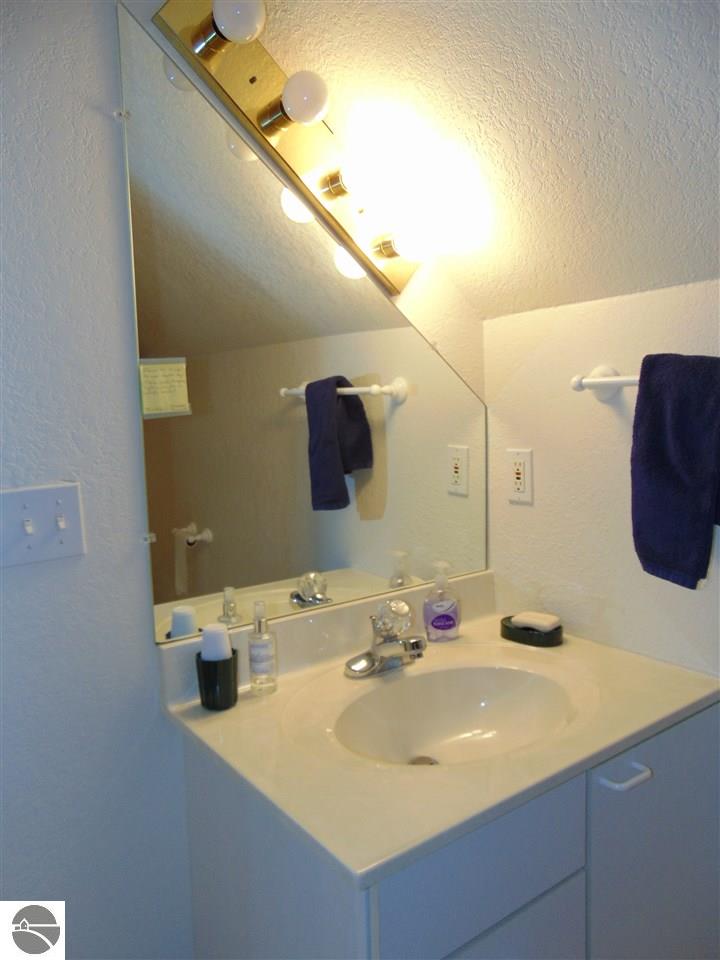 996 E Narlock Rd, Cedar, MI 49621 photo 33
