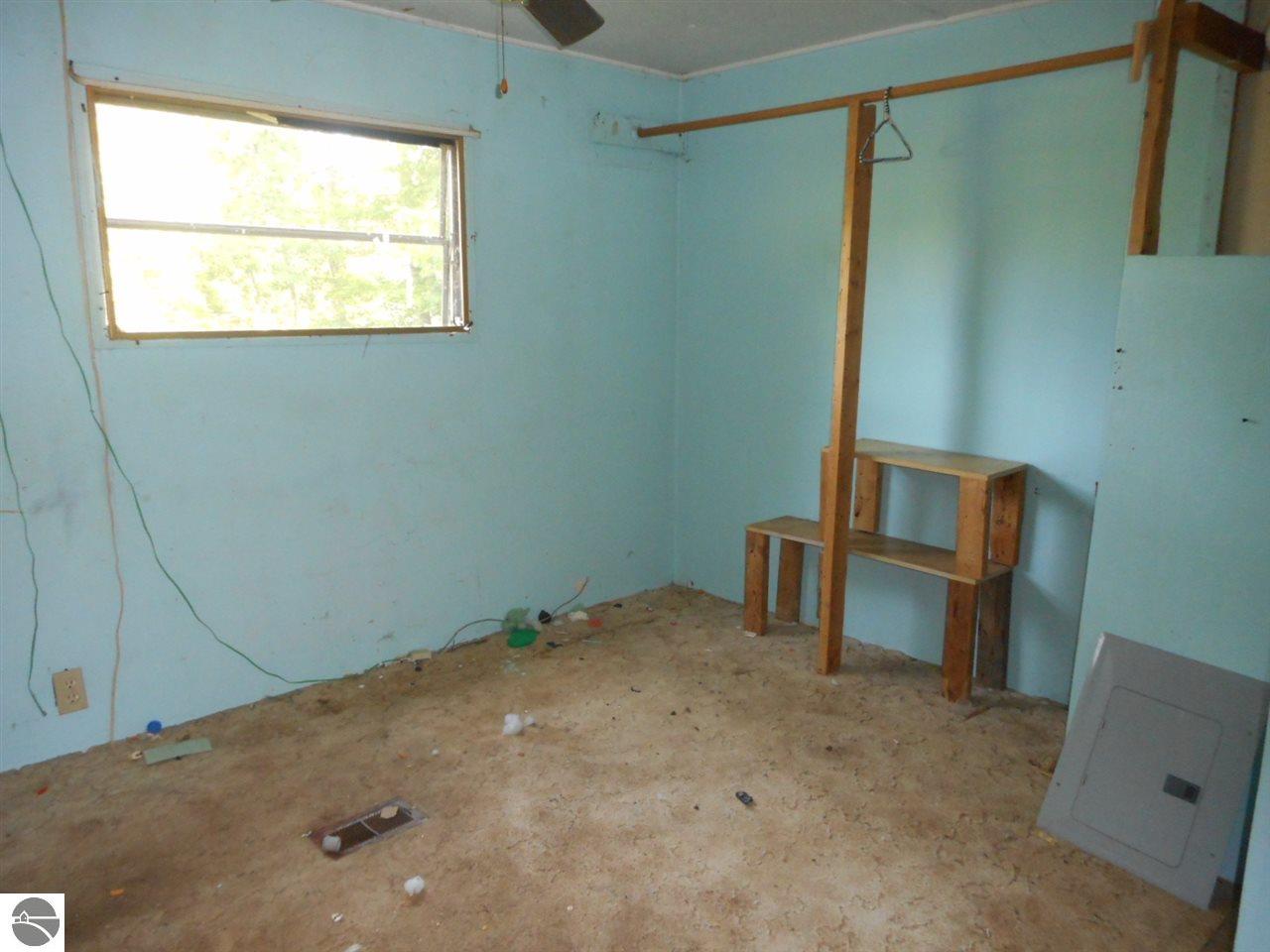 175 E Knox Rd, Beaverton, MI 48612 photo 13