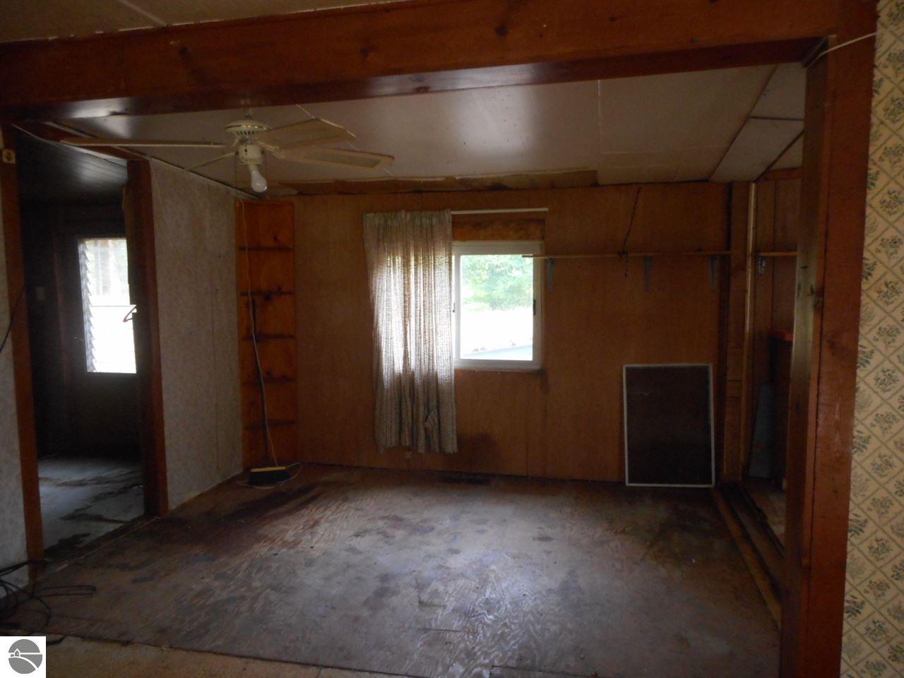 175 E Knox Rd, Beaverton, MI 48612 photo 17