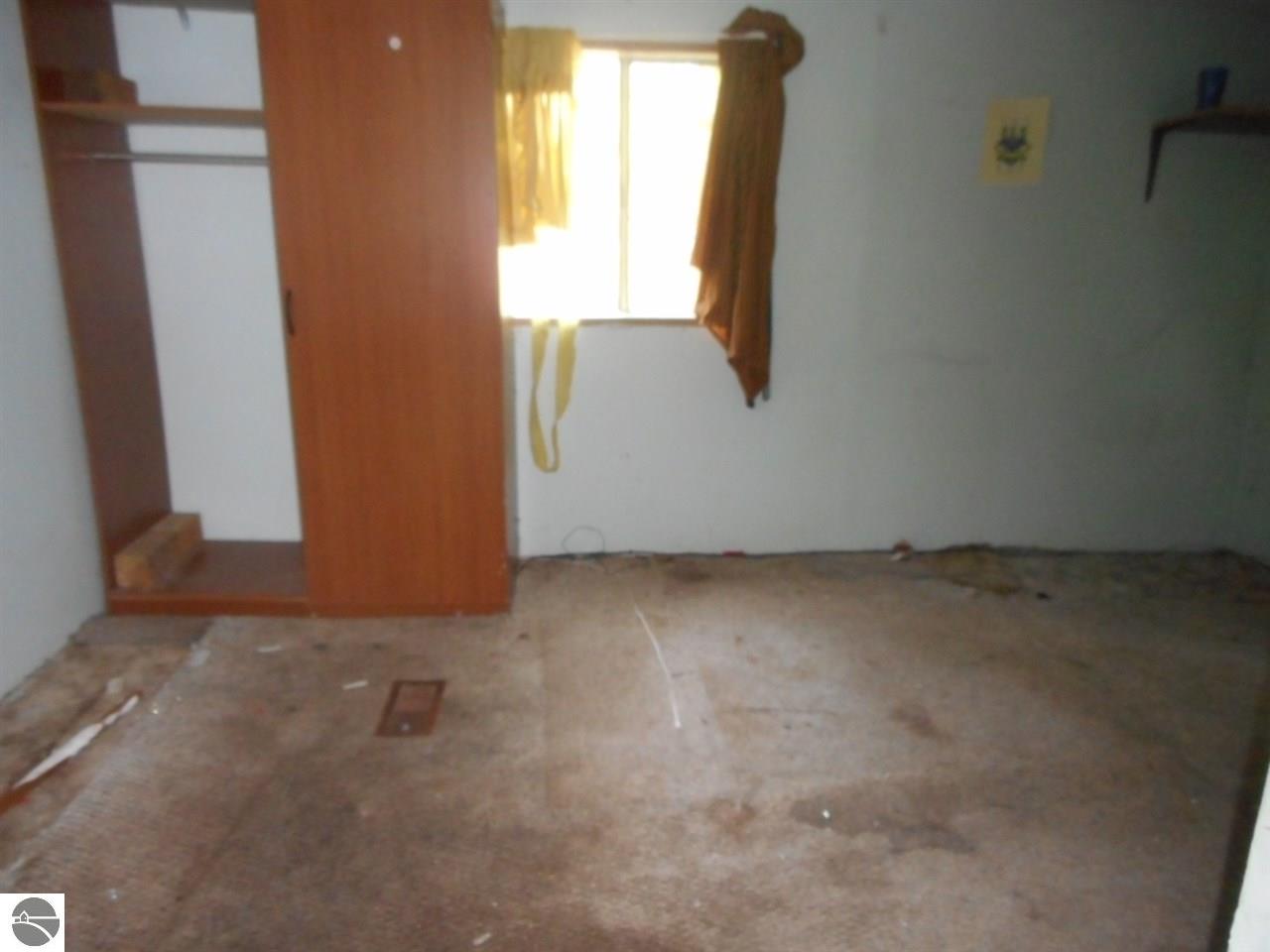 175 E Knox Rd, Beaverton, MI 48612 photo 16