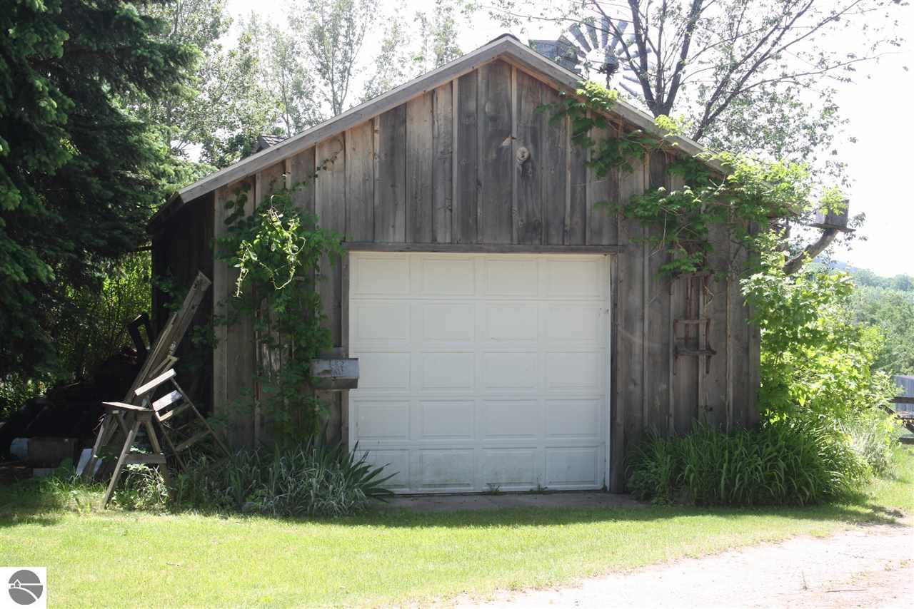 2981 Eitzen Rd, Cedar, MI 49621 photo 22