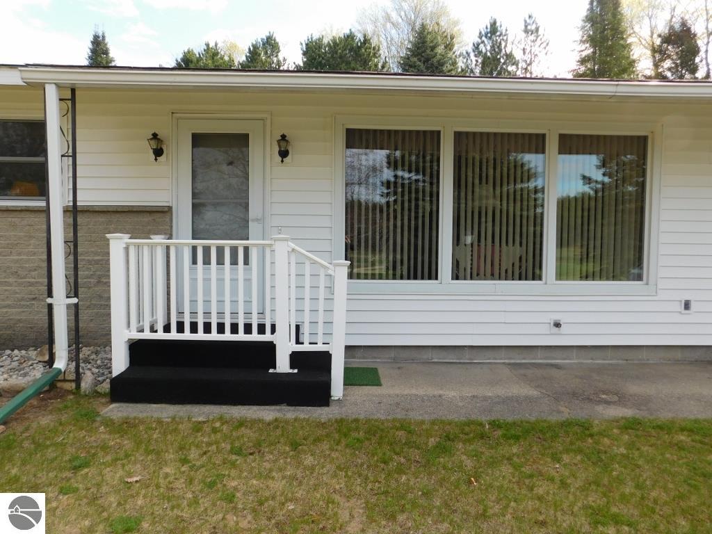 8571 E 12 Rd, Manton, MI 49663 photo 10