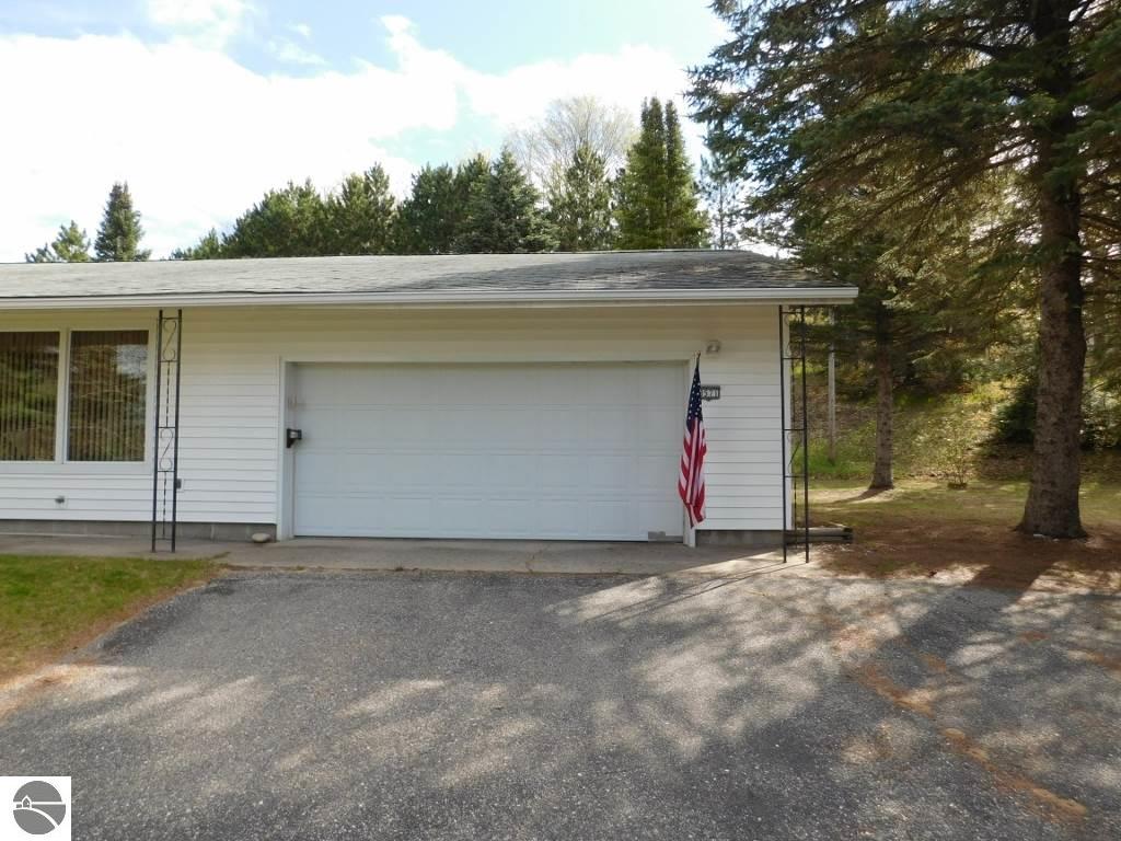 8571 E 12 Rd, Manton, MI 49663 photo 7
