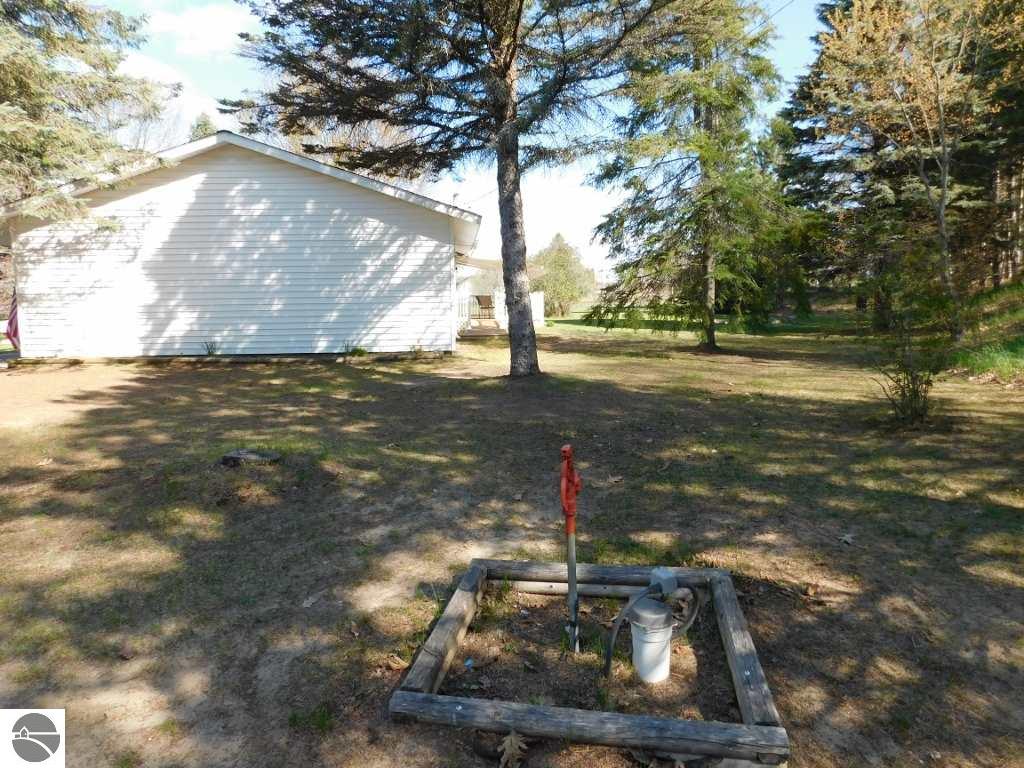 8571 E 12 Rd, Manton, MI 49663 photo 42