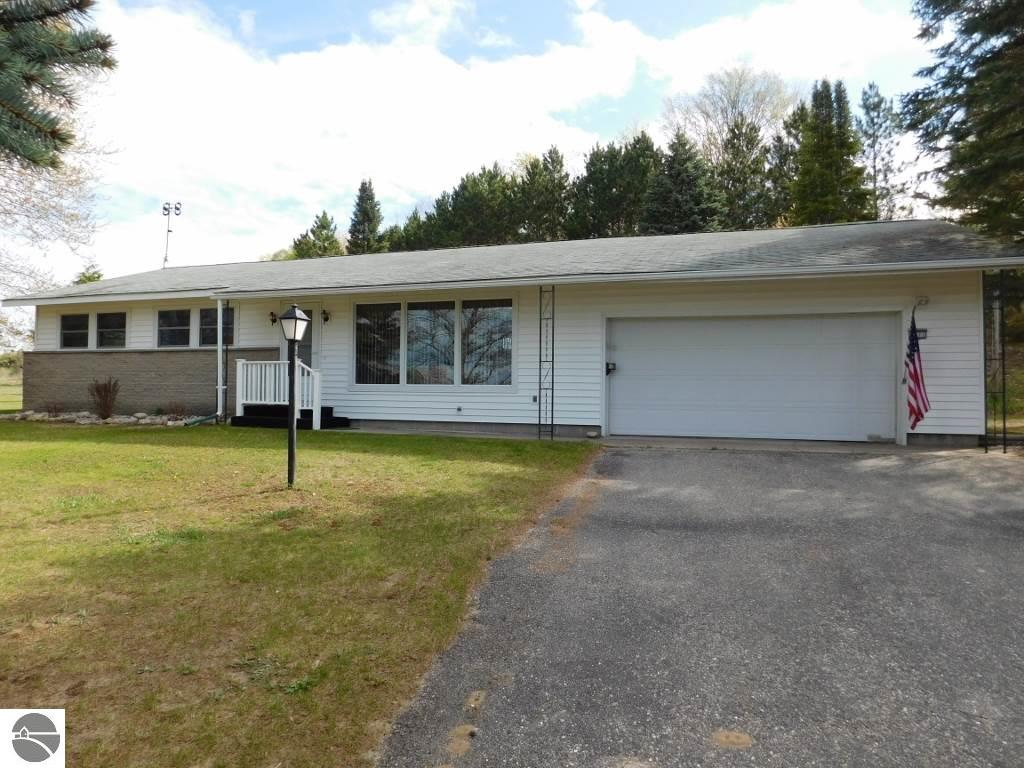8571 E 12 Rd, Manton, MI 49663 photo 1