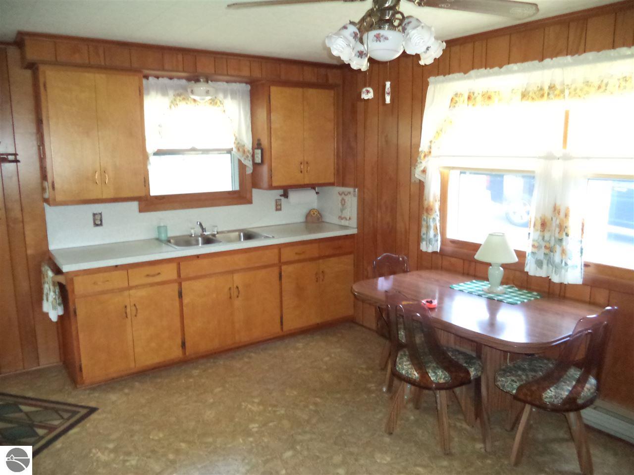 869 Richland Ave, Lupton, MI 48635 photo 7