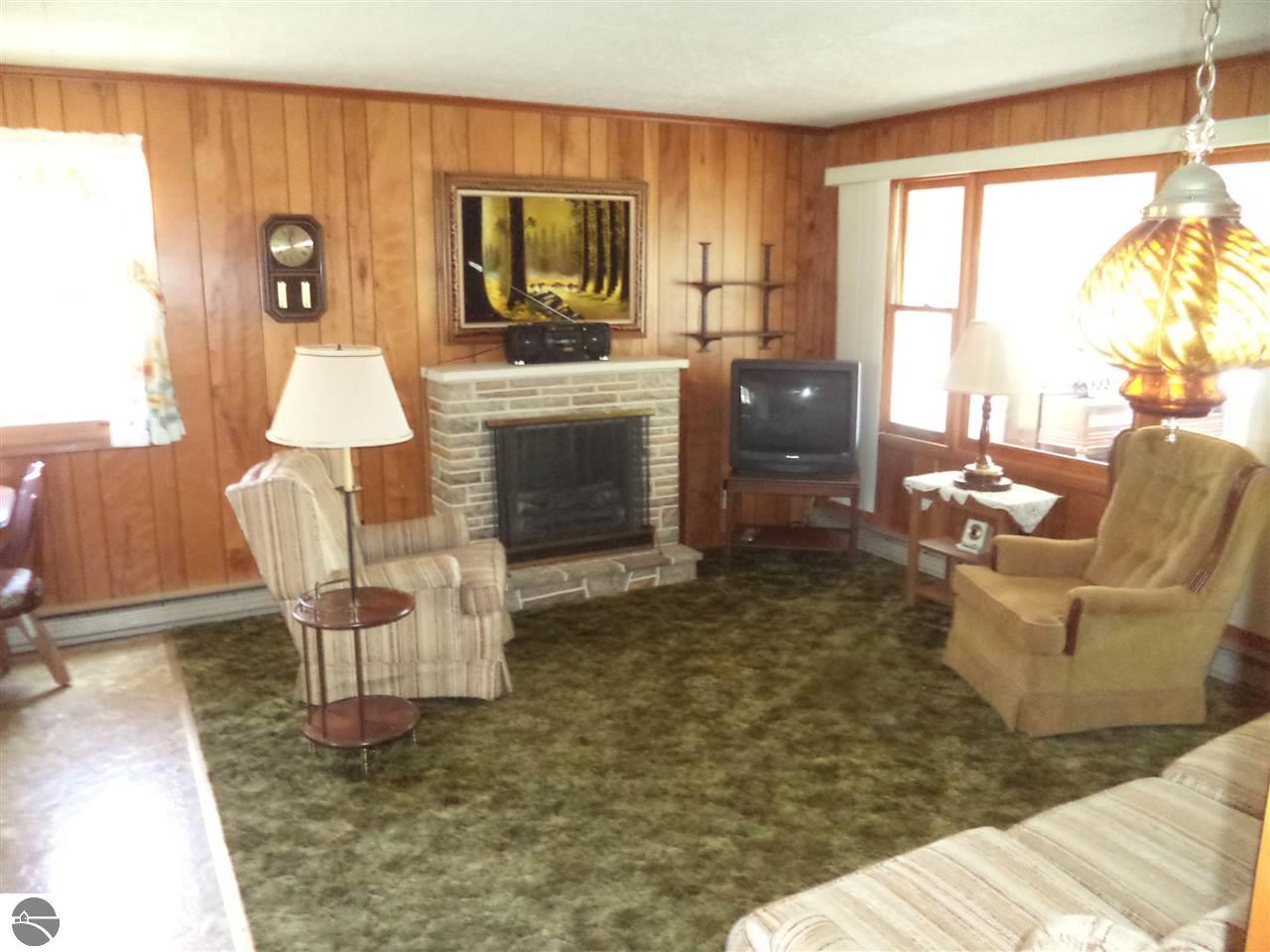 869 Richland Ave, Lupton, MI 48635 photo 11