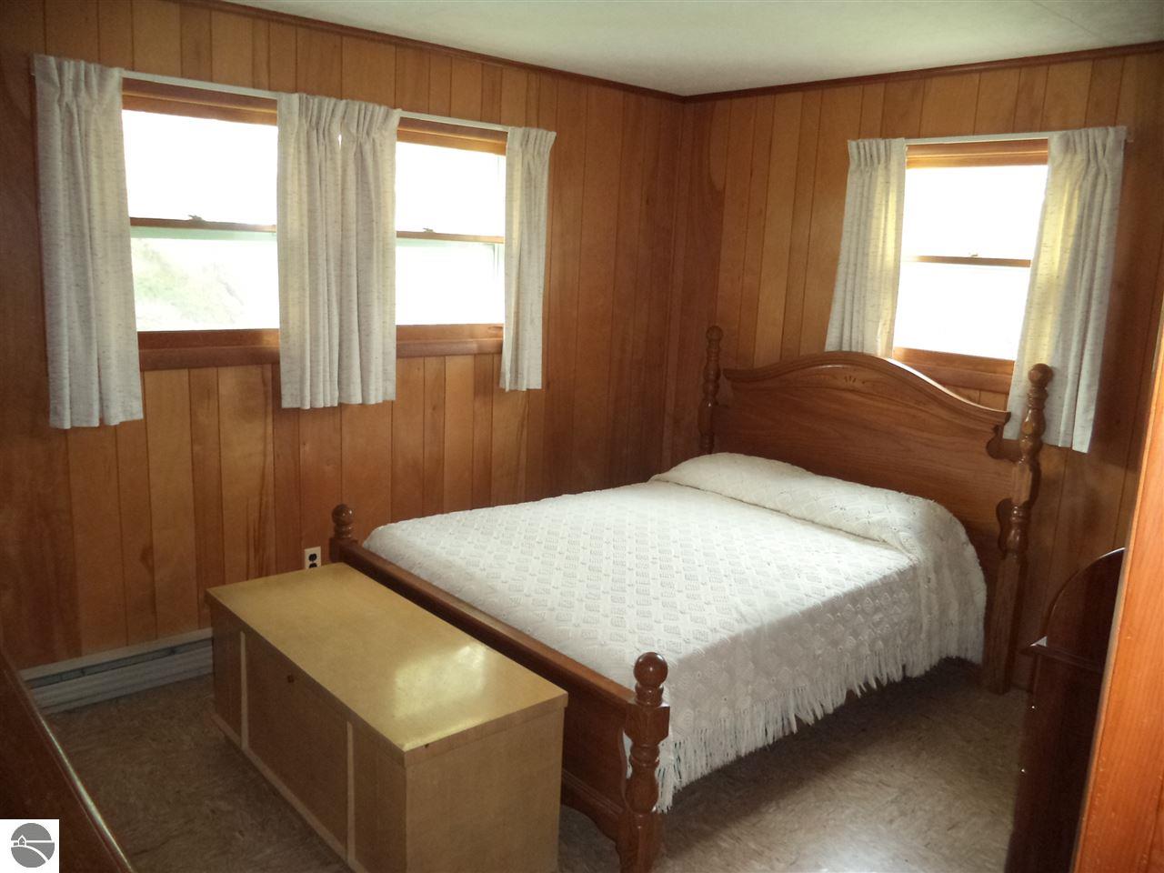 869 Richland Ave, Lupton, MI 48635 photo 8