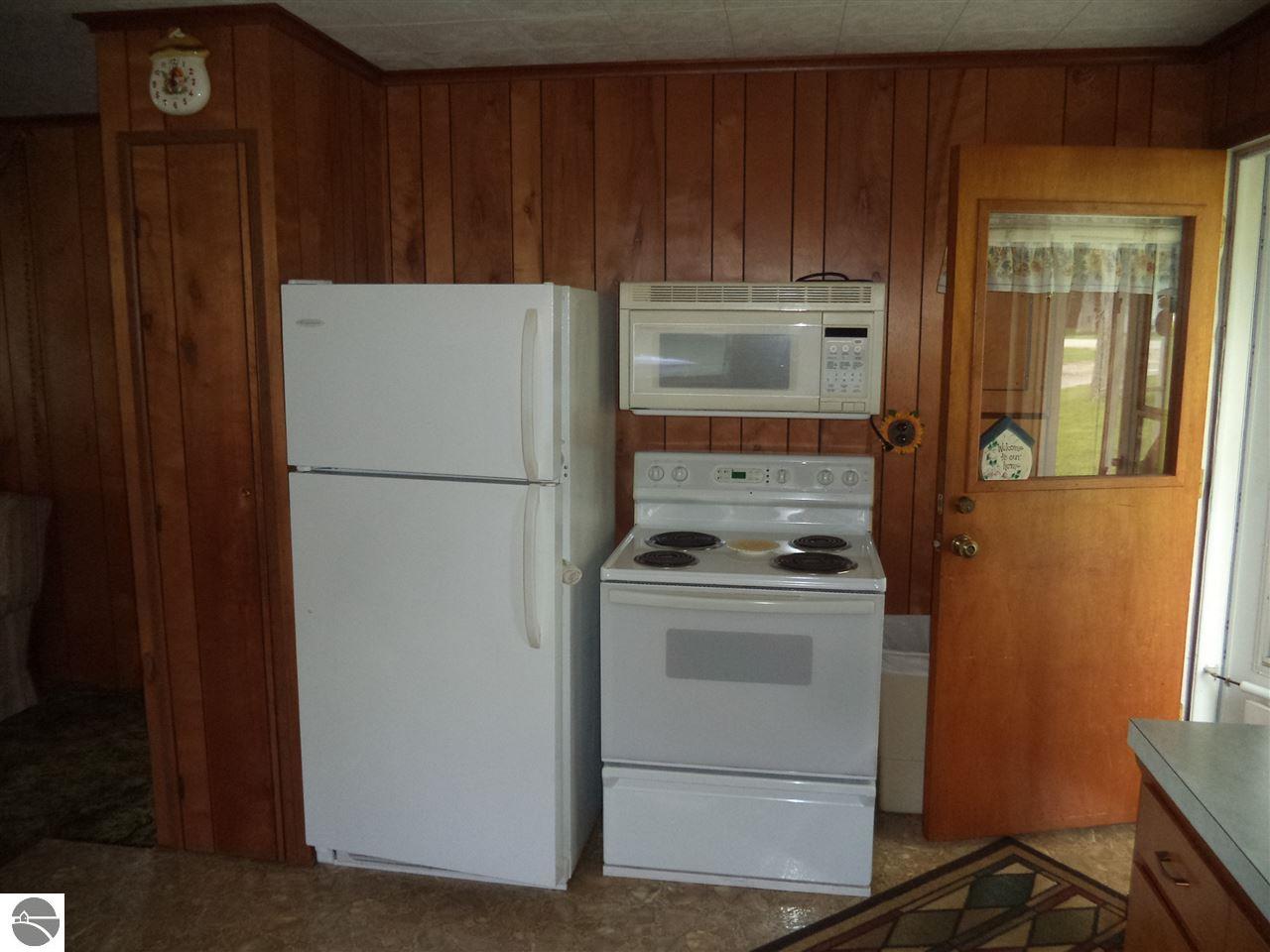 869 Richland Ave, Lupton, MI 48635 photo 14