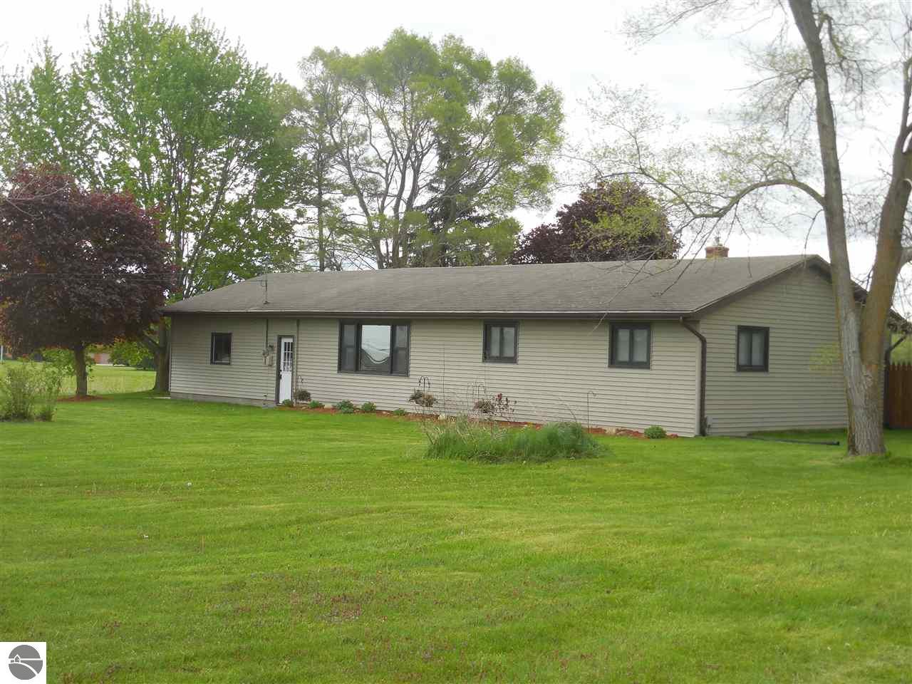 7064 E Blanchard Rd, Shepherd, MI 48883 photo 1