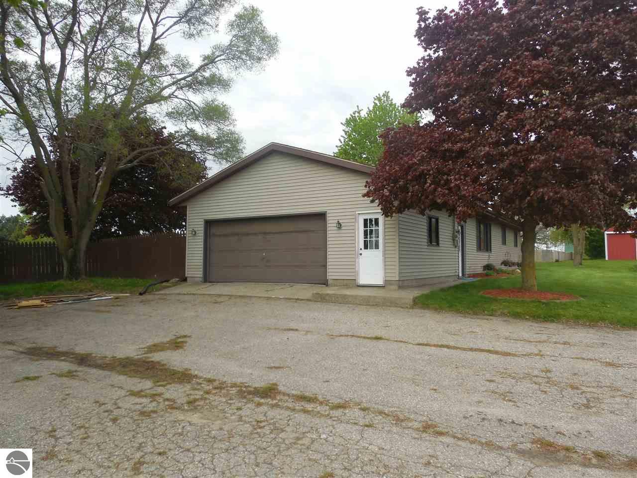 7064 E Blanchard Rd, Shepherd, MI 48883 photo 2