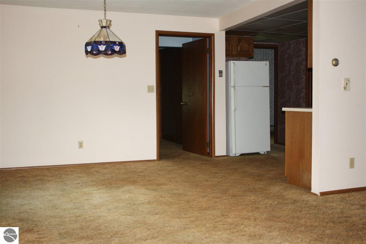 103 Beech Dr, Clare, MI 48617 photo 23