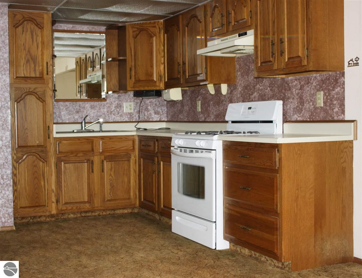 103 Beech Dr, Clare, MI 48617 photo 24