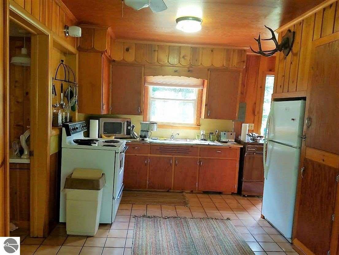 25 Flashlight Bnd, Grayling, MI 49738 photo 7