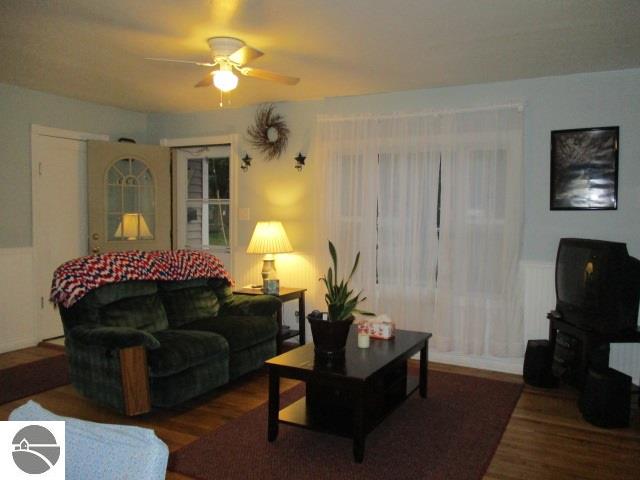 321 End St, Alma, MI 48801 photo 4