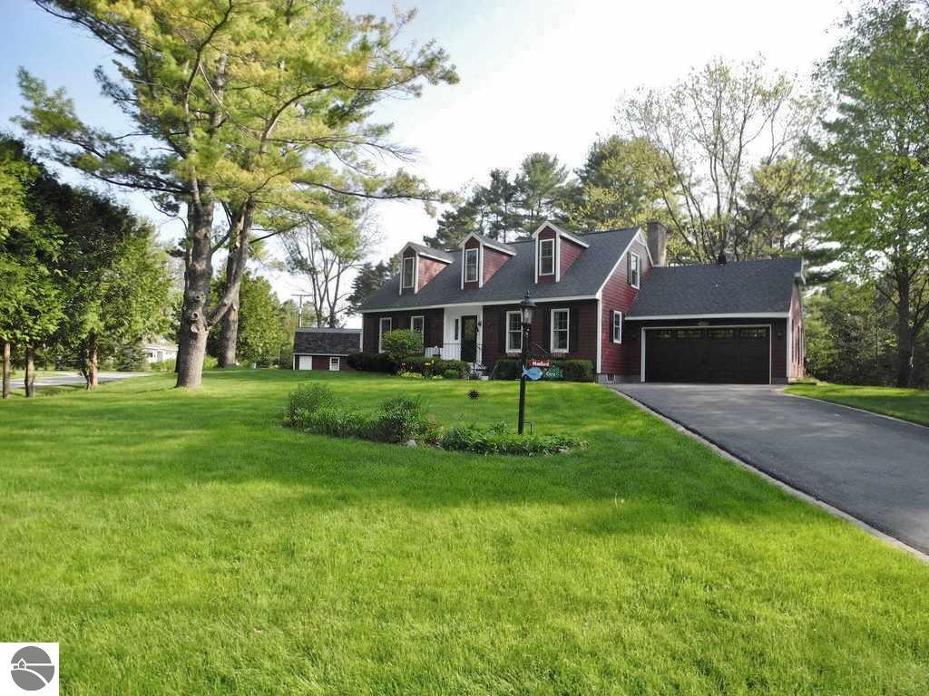 5 E Juniper Trl, Leland, MI 49654 photo 2