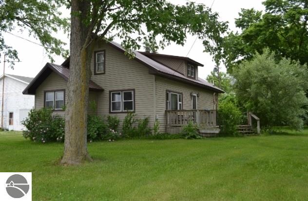 8425 E Monroe Rd, Wheeler, MI 48662 photo 21