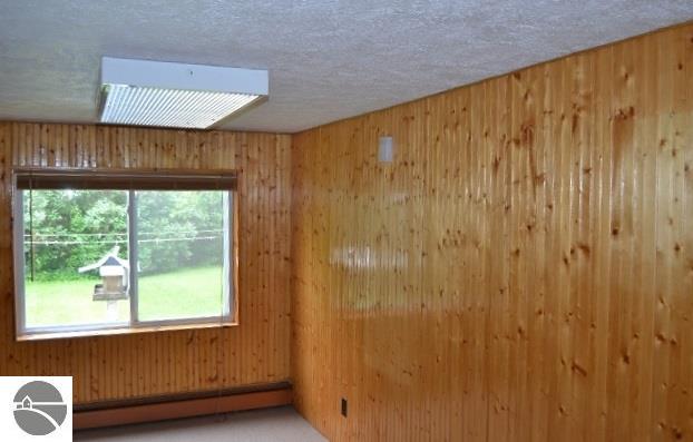 8425 E Monroe Rd, Wheeler, MI 48662 photo 6
