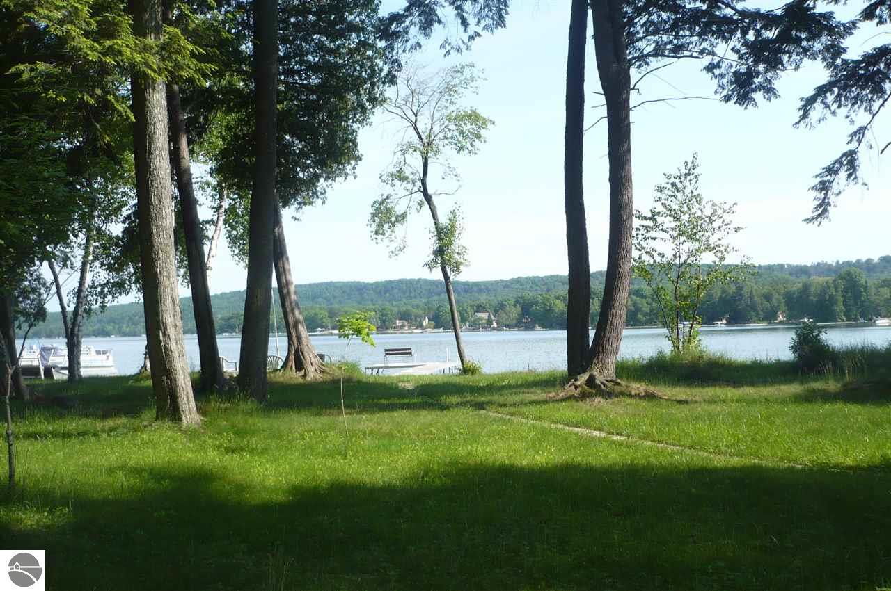 3911 Birch Dr, Honor, MI 49640 photo 16