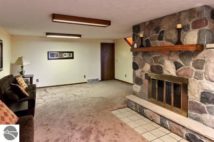 4033 E Shore Dr, Grawn, MI 49637 photo 15