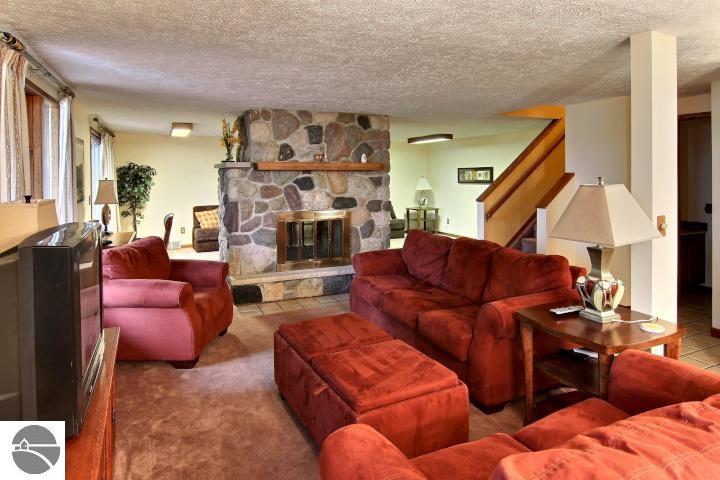 4033 E Shore Dr, Grawn, MI 49637 photo 8