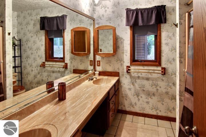 4033 E Shore Dr, Grawn, MI 49637 photo 10