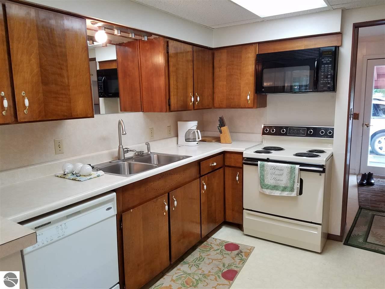 209 E 7th St, Manton, MI 49663 photo 10