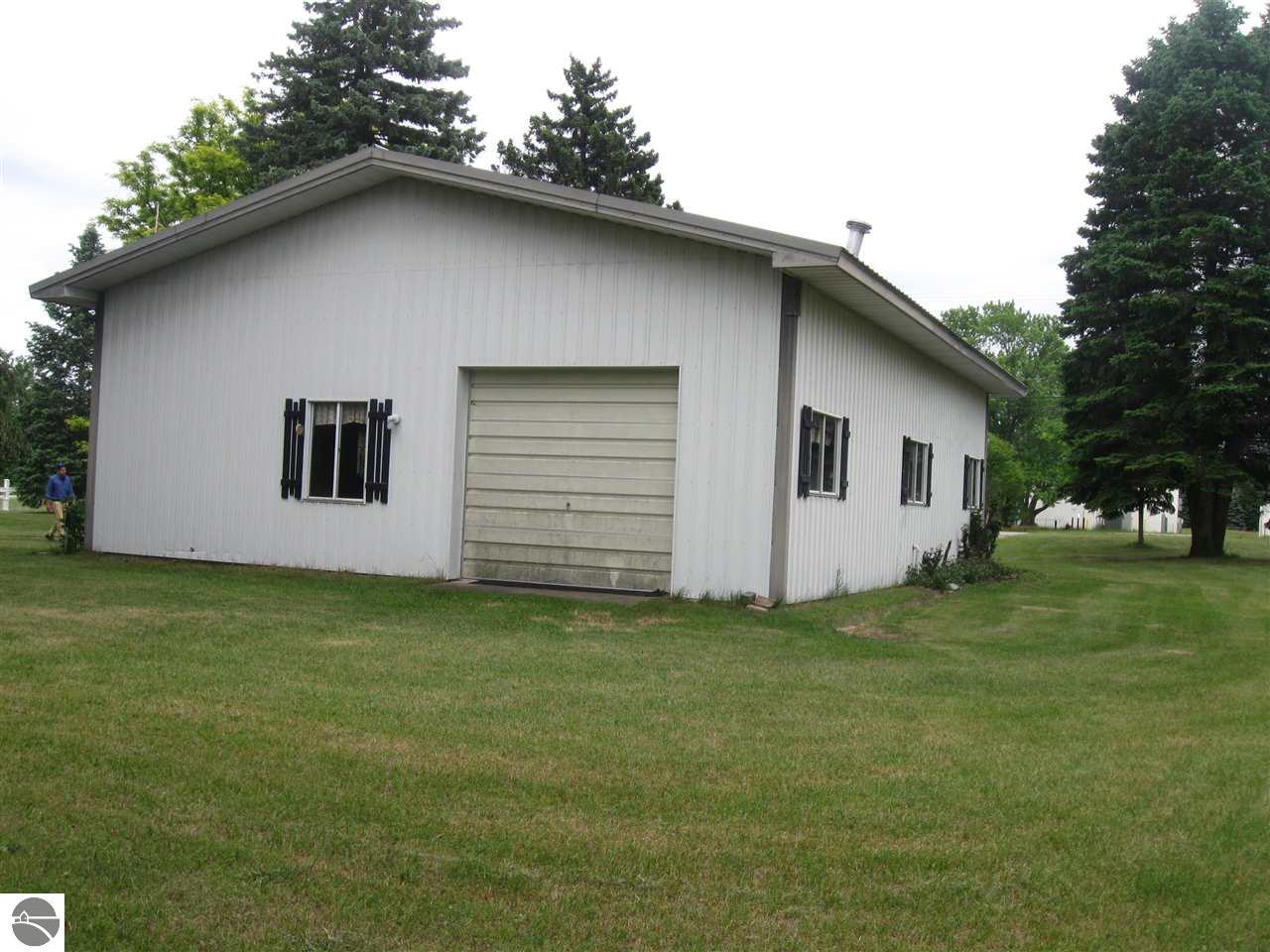 209 E 7th St, Manton, MI 49663 photo 6