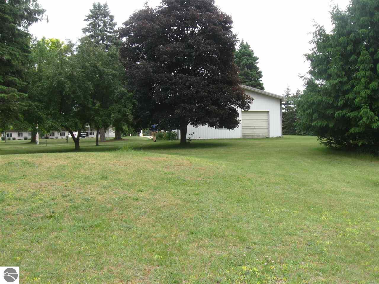 209 E 7th St, Manton, MI 49663 photo 7