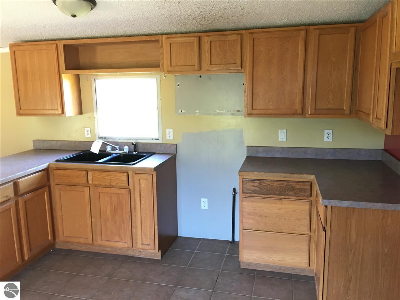10657 Riley Rd, Interlochen, MI 49643 photo 4