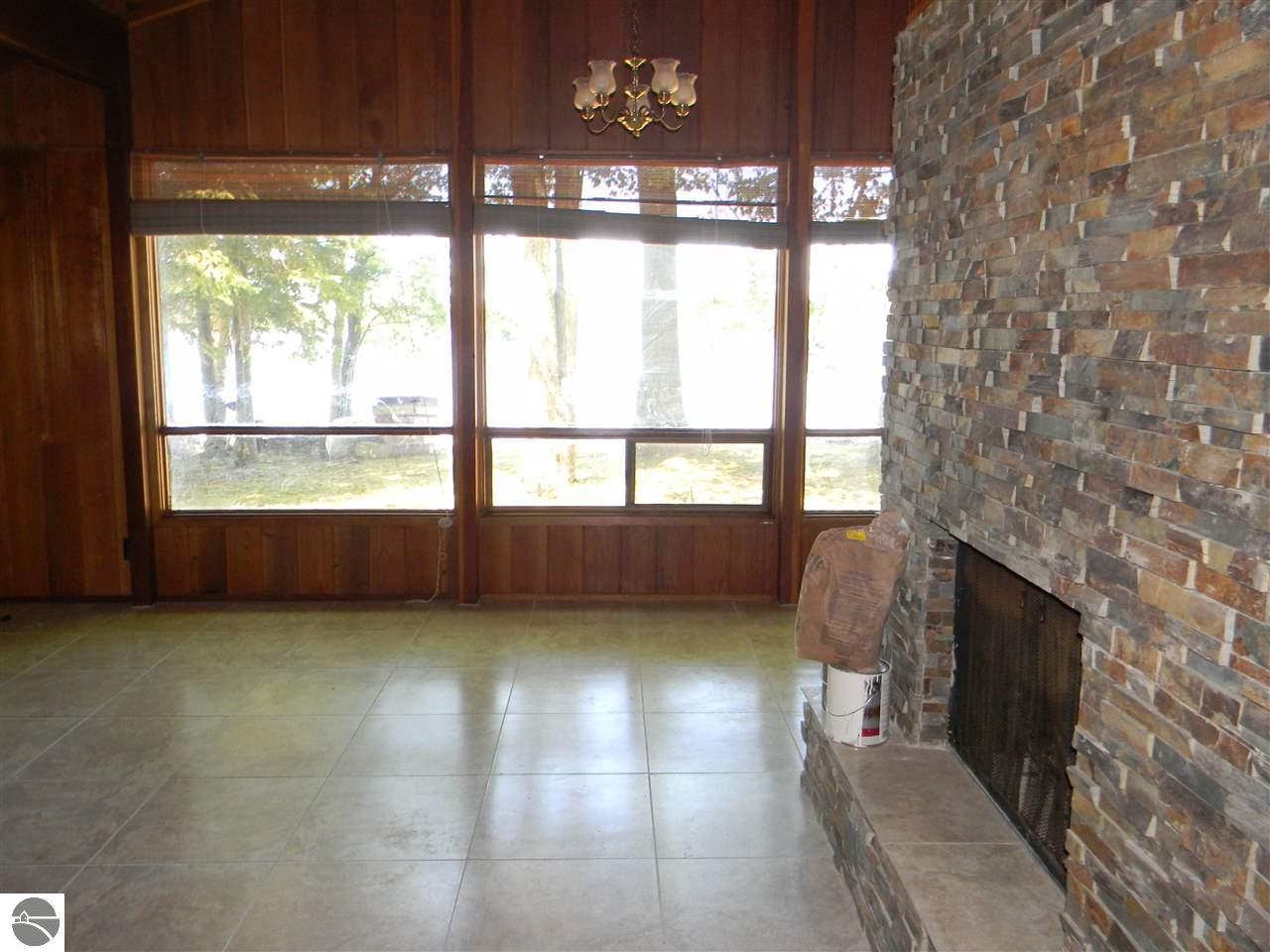 709 Deerfield Ln, Lupton, MI 48635 photo 11