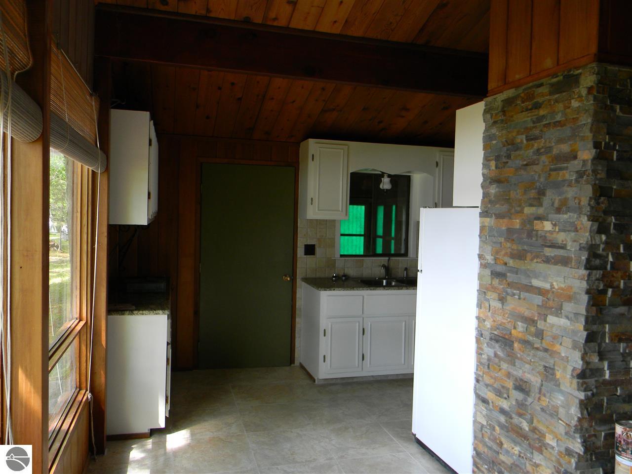 709 Deerfield Ln, Lupton, MI 48635 photo 18