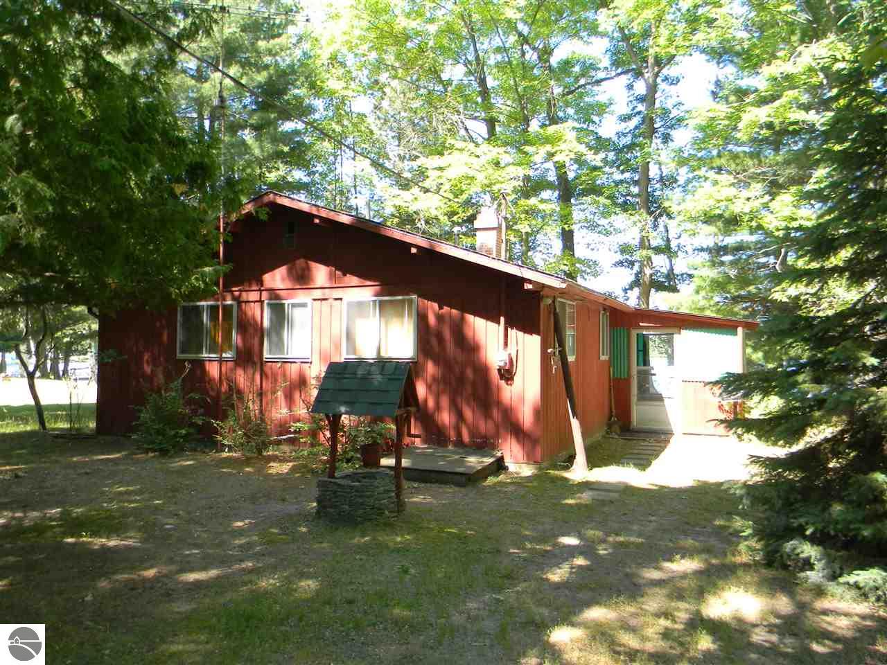 709 Deerfield Ln, Lupton, MI 48635 photo 5