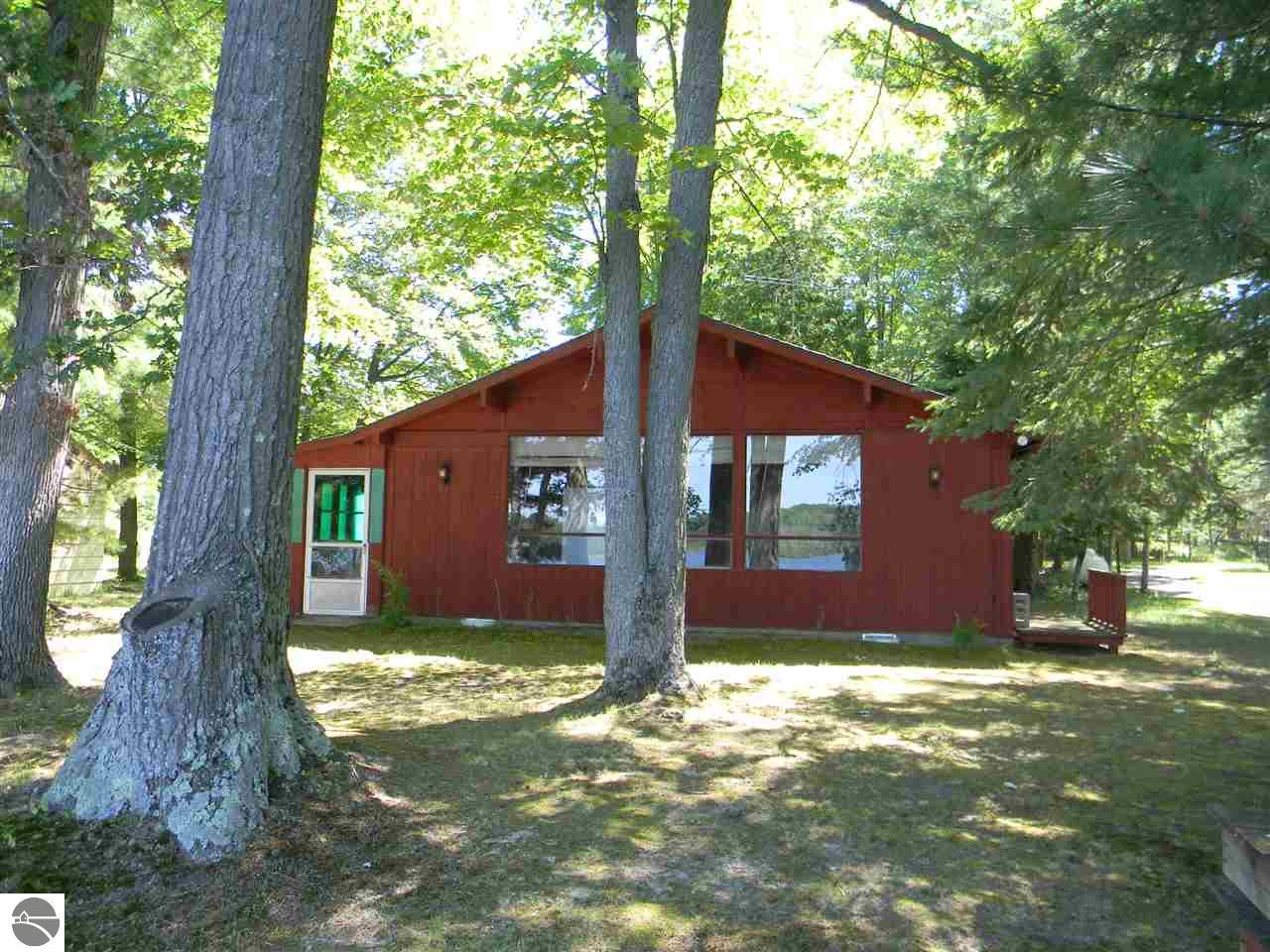 709 Deerfield Ln, Lupton, MI 48635 photo 7