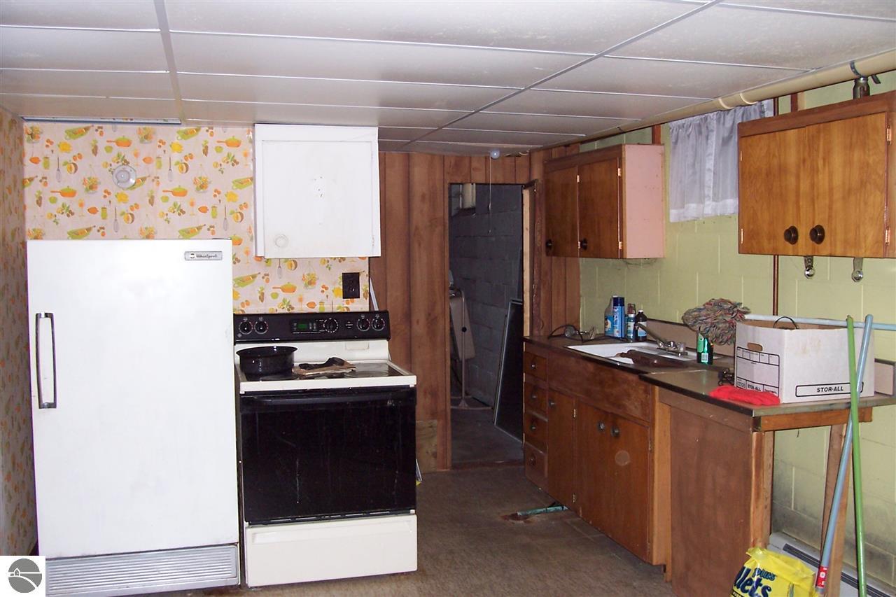 922 Pettit Rd, Lupton, MI 48635 photo 24