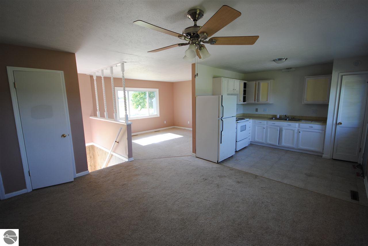 5356 S Shepherd Rd, Shepherd, MI 48883 photo 4