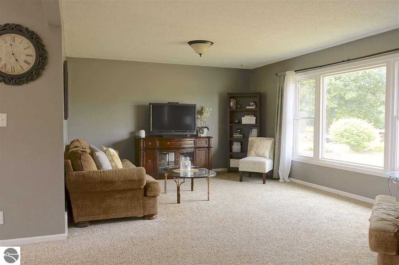 3860 E Walton, Shepherd, MI 48883 photo 2