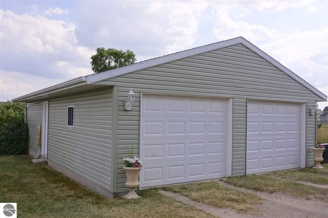 3860 E Walton, Shepherd, MI 48883 photo 23