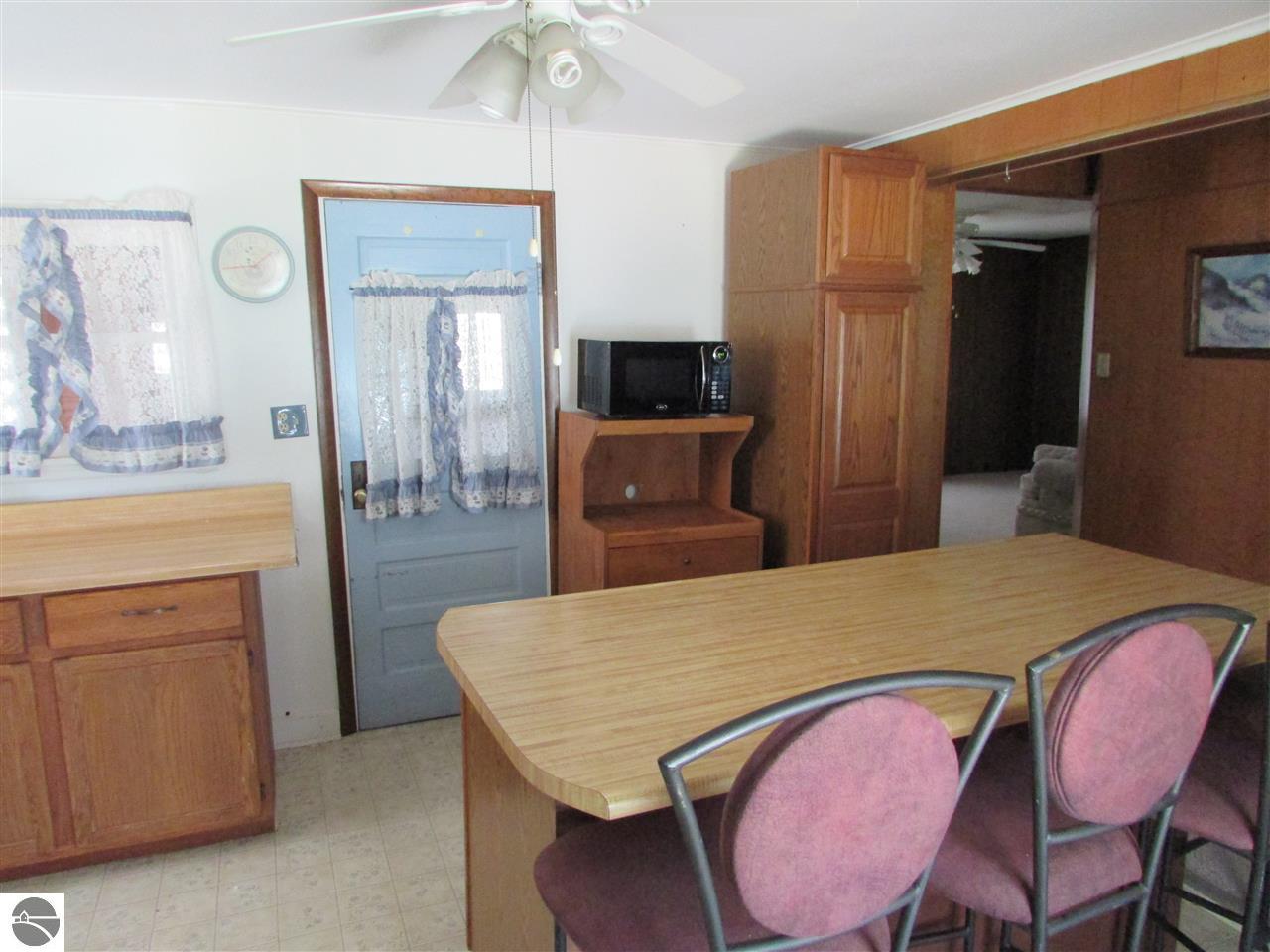 160 N 3rd St, Blanchard, MI 49310 photo 7
