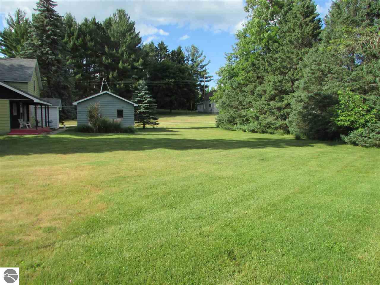 160 N 3rd St, Blanchard, MI 49310 photo 5